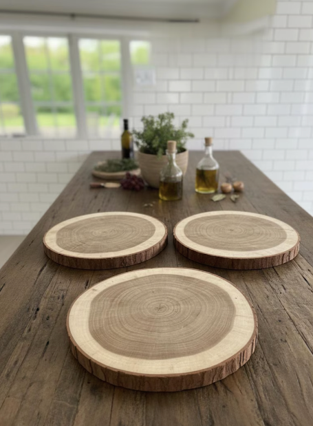 Wood Tree Trunk Slice Centerpiece: Rustic Charcuterie Board with Bark - Pine